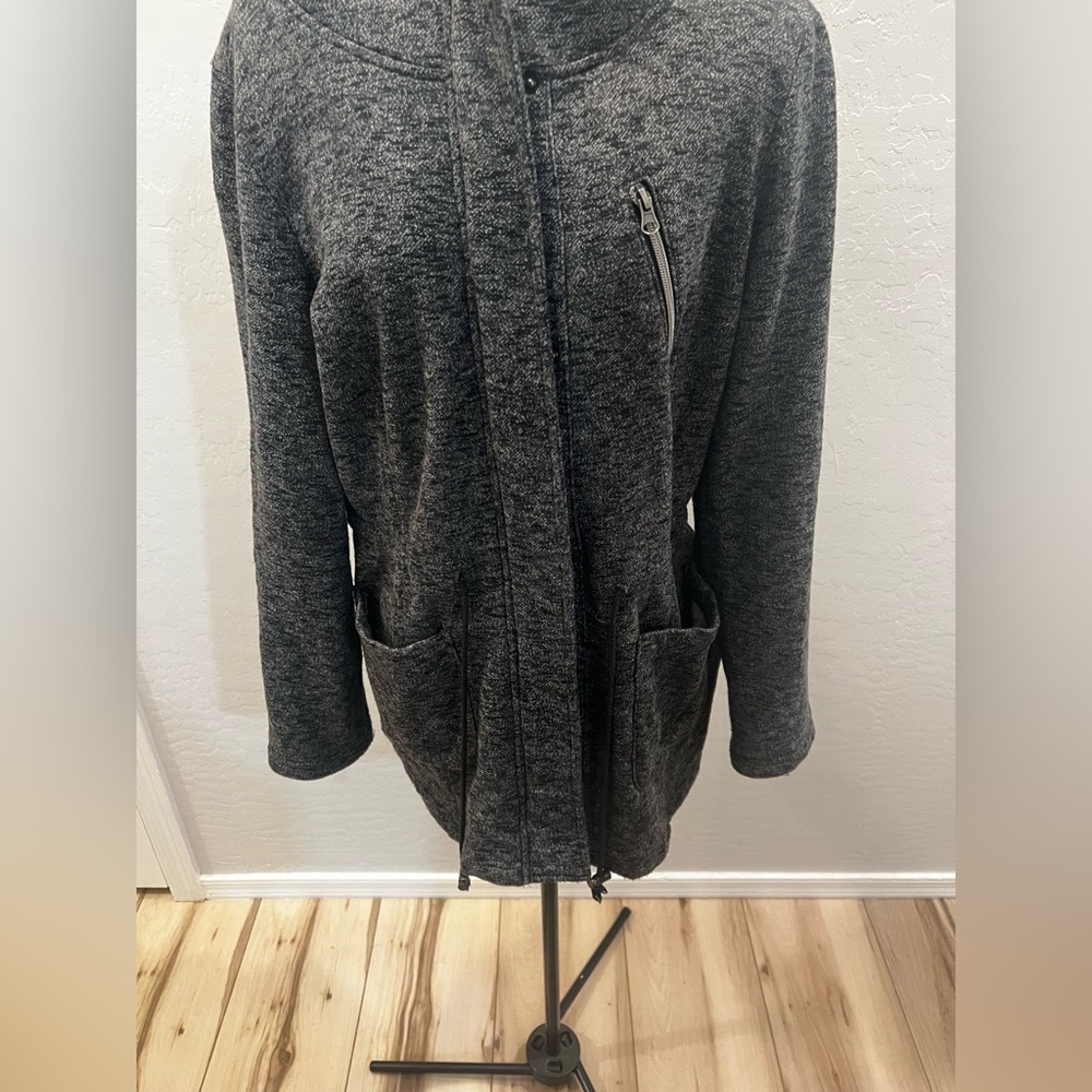 Long womens jacket XL. Light fleece jacket